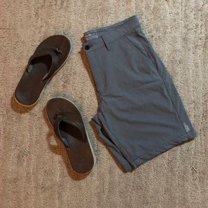 Eddie Bauer Mens Flexion Ambhib Shorts / Grey / 34